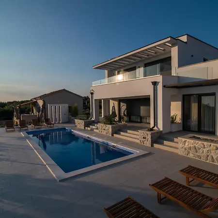 Salvia With Pool Linardići