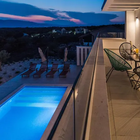 Villa Salvia With Pool Linardići