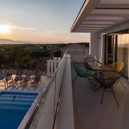 Salvia With Pool Villa Linardići