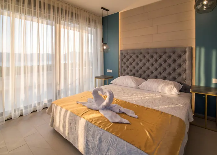 Salvia With Pool Linardići