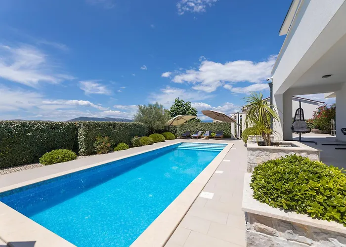 Vilă Salvia With Pool Linardići