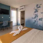 Salvia With Pool Villa