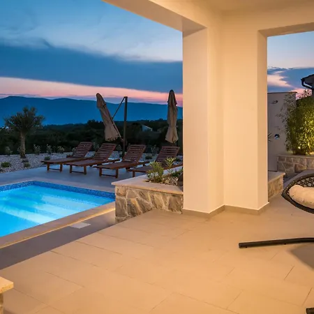 Salvia With Pool * Linardići