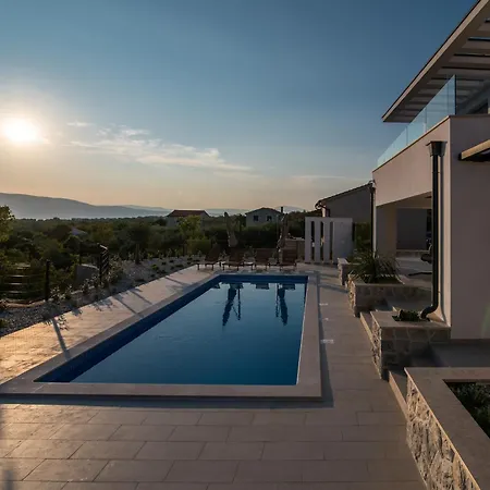 Salvia With Pool Villa *