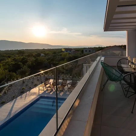 Salvia With Pool Linardići