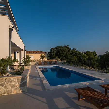 Salvia With Pool