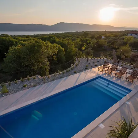 Salvia With Pool