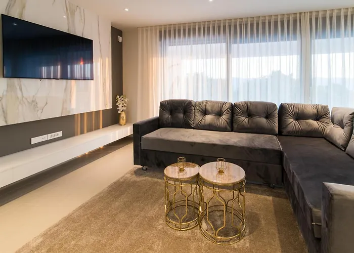 Vila Salvia With Pool *