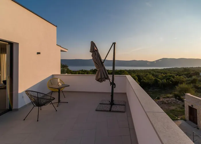 Vila Salvia With Pool