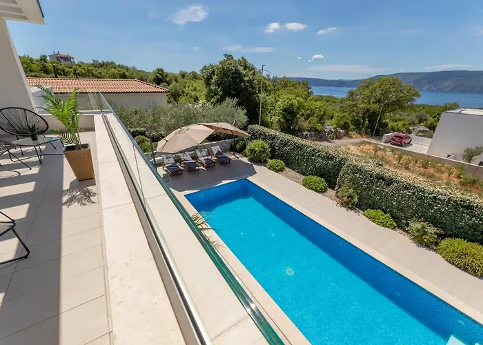 Salvia With Pool *