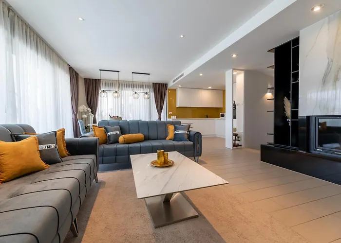 Salvia With Pool Linardici